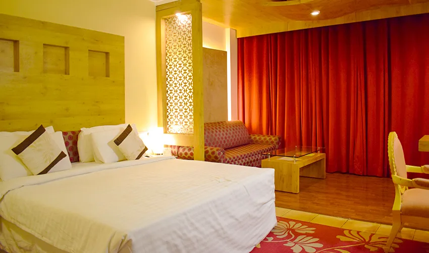 deluxe room shrine facing