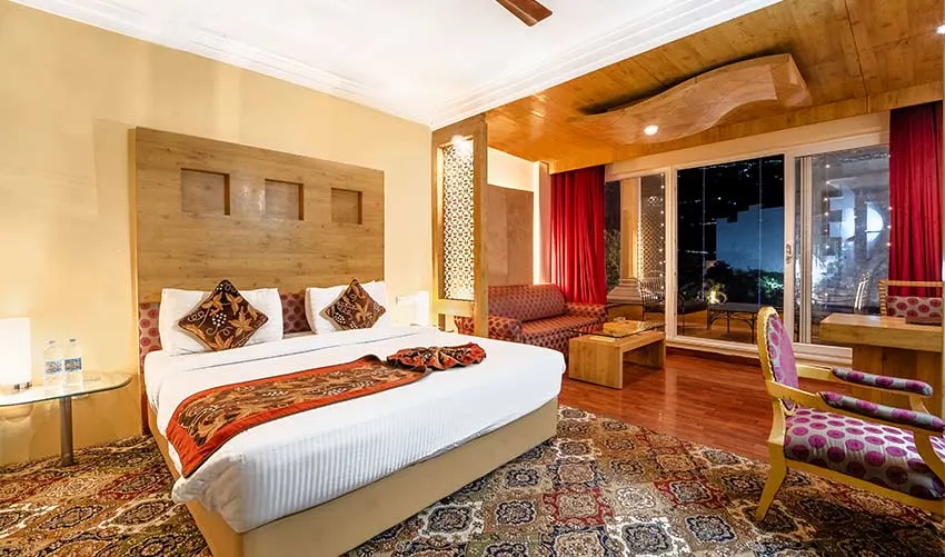 Premium room shrine facing